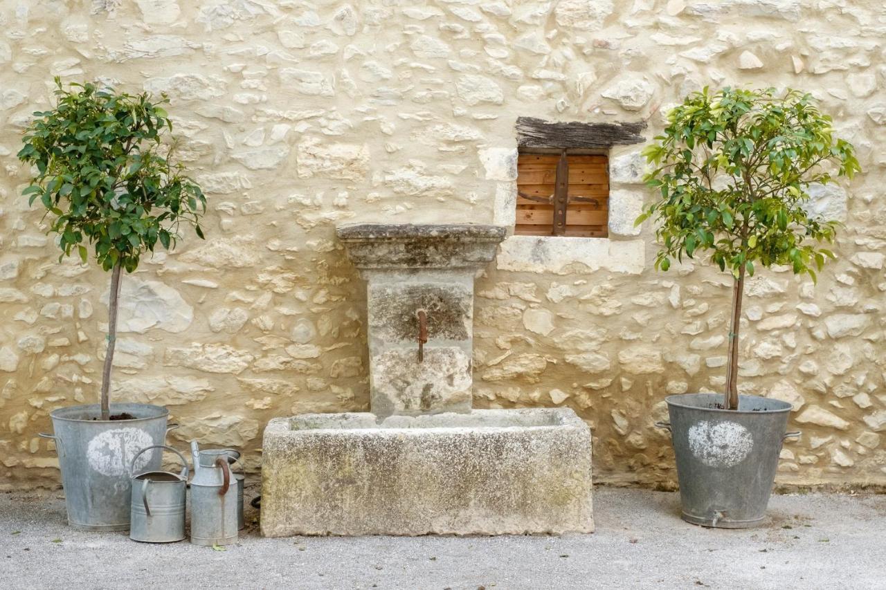 La Fontasse Hotel Lussan  Exterior photo